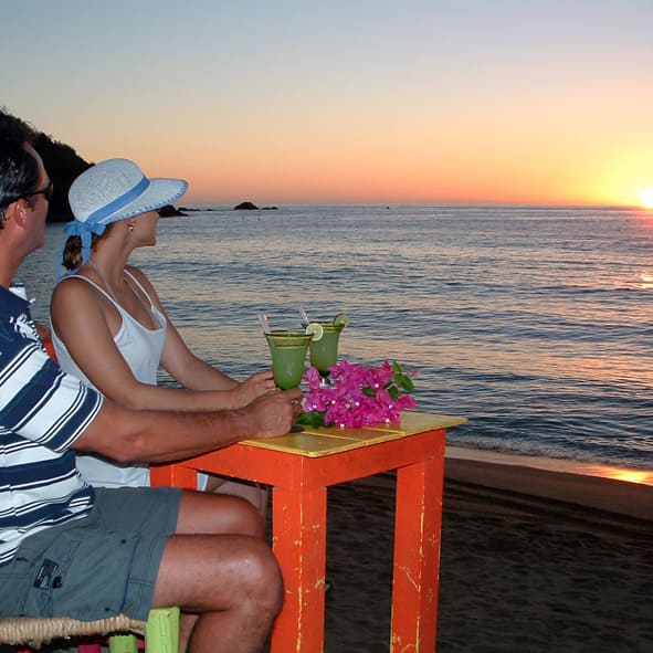 Gozar de un atardecer en Barra de Navidad – COSTALEGRE, PLAYAS